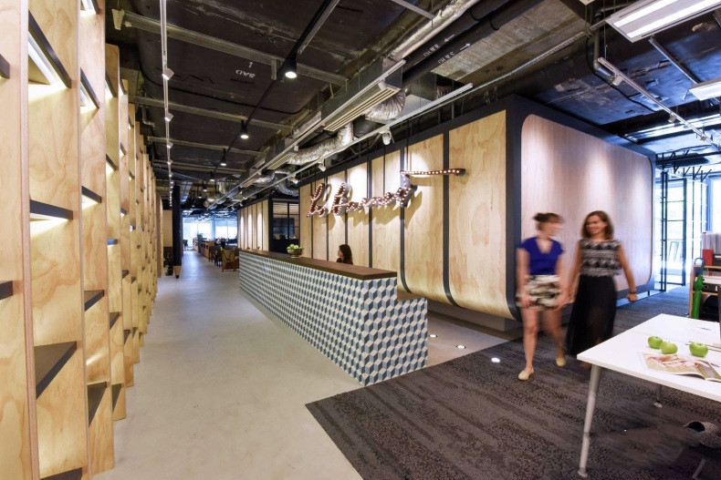 香港廣告公司總部辦公室裝修設(shè)計-第2張圖片-上海古都建筑設(shè)計集團(tuán) 香港廣告公司總部辦公室裝修設(shè)計-第2張圖片-上海古都建筑設(shè)計集團(tuán)