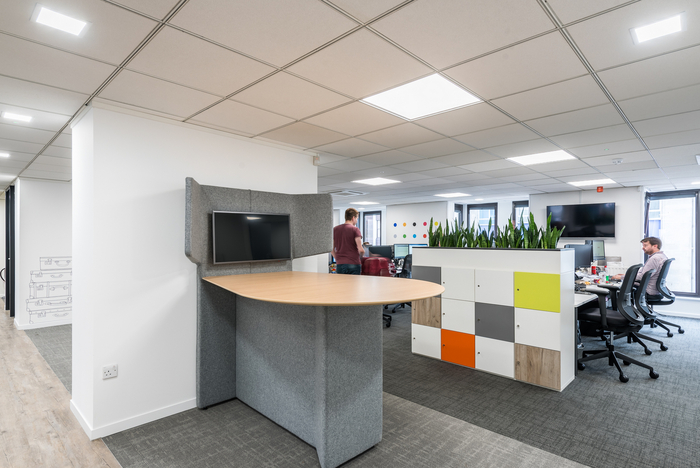 旅游平臺(tái)公司辦公裝修現(xiàn)代簡(jiǎn)約風(fēng)格-第7張圖片-上海古都建筑設(shè)計(jì)集團(tuán) 旅游平臺(tái)公司辦公裝修現(xiàn)代簡(jiǎn)約風(fēng)格-第7張圖片-上海古都建筑設(shè)計(jì)集團(tuán)