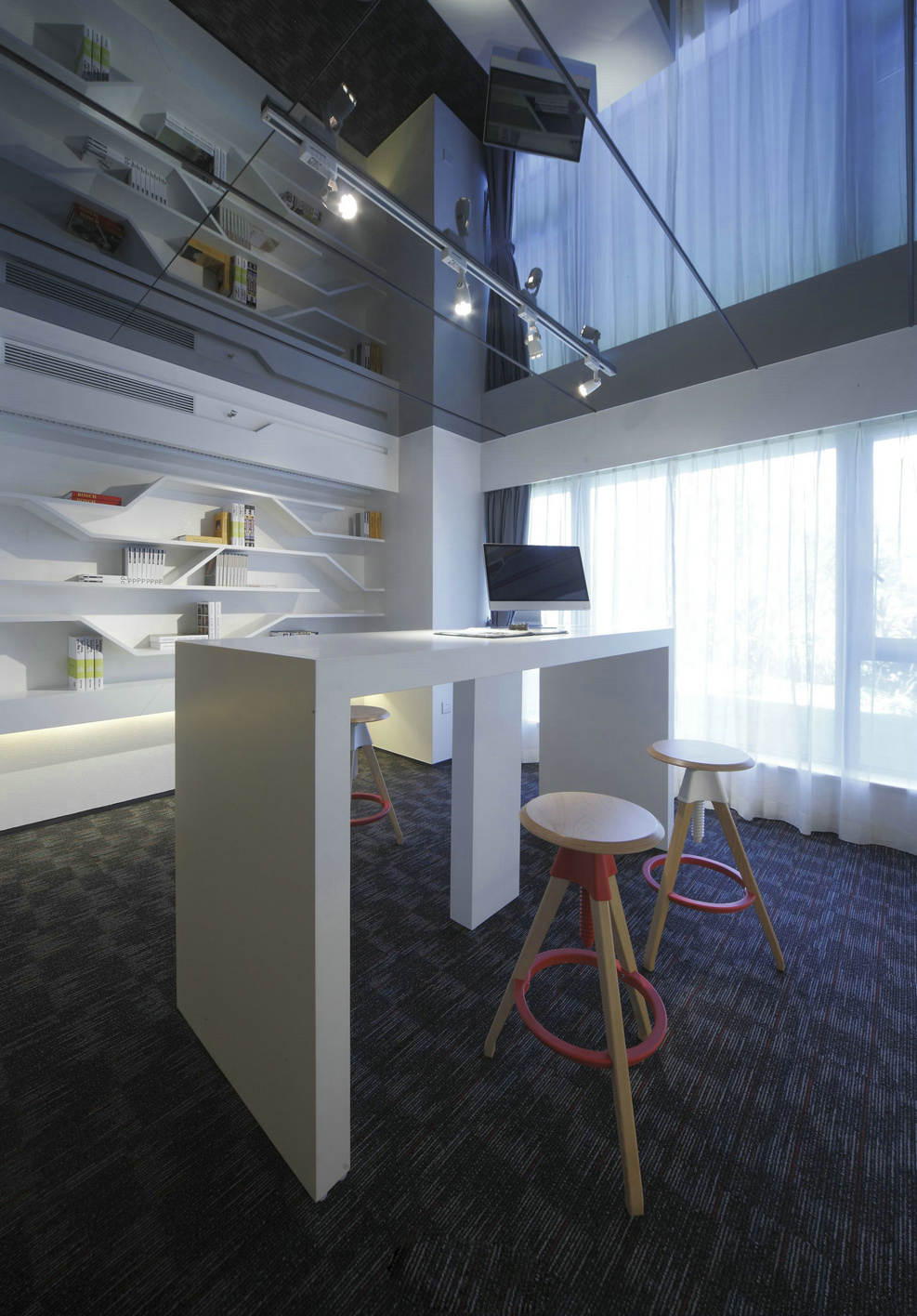 虹橋50平復(fù)式辦公室裝修設(shè)計-第5張圖片-上海古都建筑設(shè)計集團 虹橋50平復(fù)式辦公室裝修設(shè)計-第5張圖片-上海古都建筑設(shè)計集團