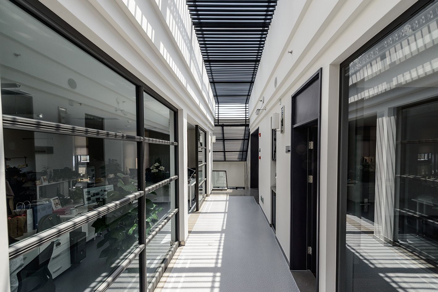 上海形態(tài)創(chuàng)意辦公室裝修設(shè)計(jì)-第4張圖片-上海古都建筑設(shè)計(jì)集團(tuán) 上海形態(tài)創(chuàng)意辦公室裝修設(shè)計(jì)-第4張圖片-上海古都建筑設(shè)計(jì)集團(tuán)