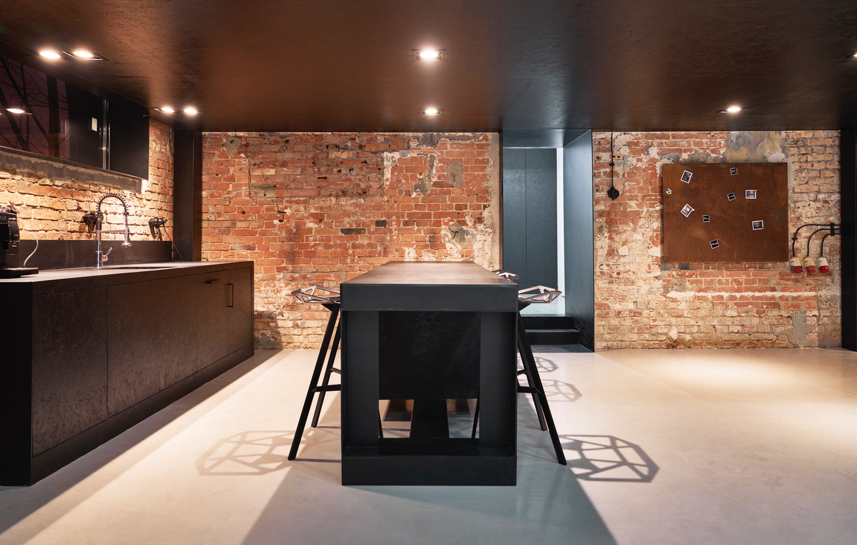 上海辦公室裝修懷舊風(fēng)格攝影棚裝修設(shè)計-第4張圖片-上海古都建筑設(shè)計集團 上海辦公室裝修懷舊風(fēng)格攝影棚裝修設(shè)計-第4張圖片-上海古都建筑設(shè)計集團