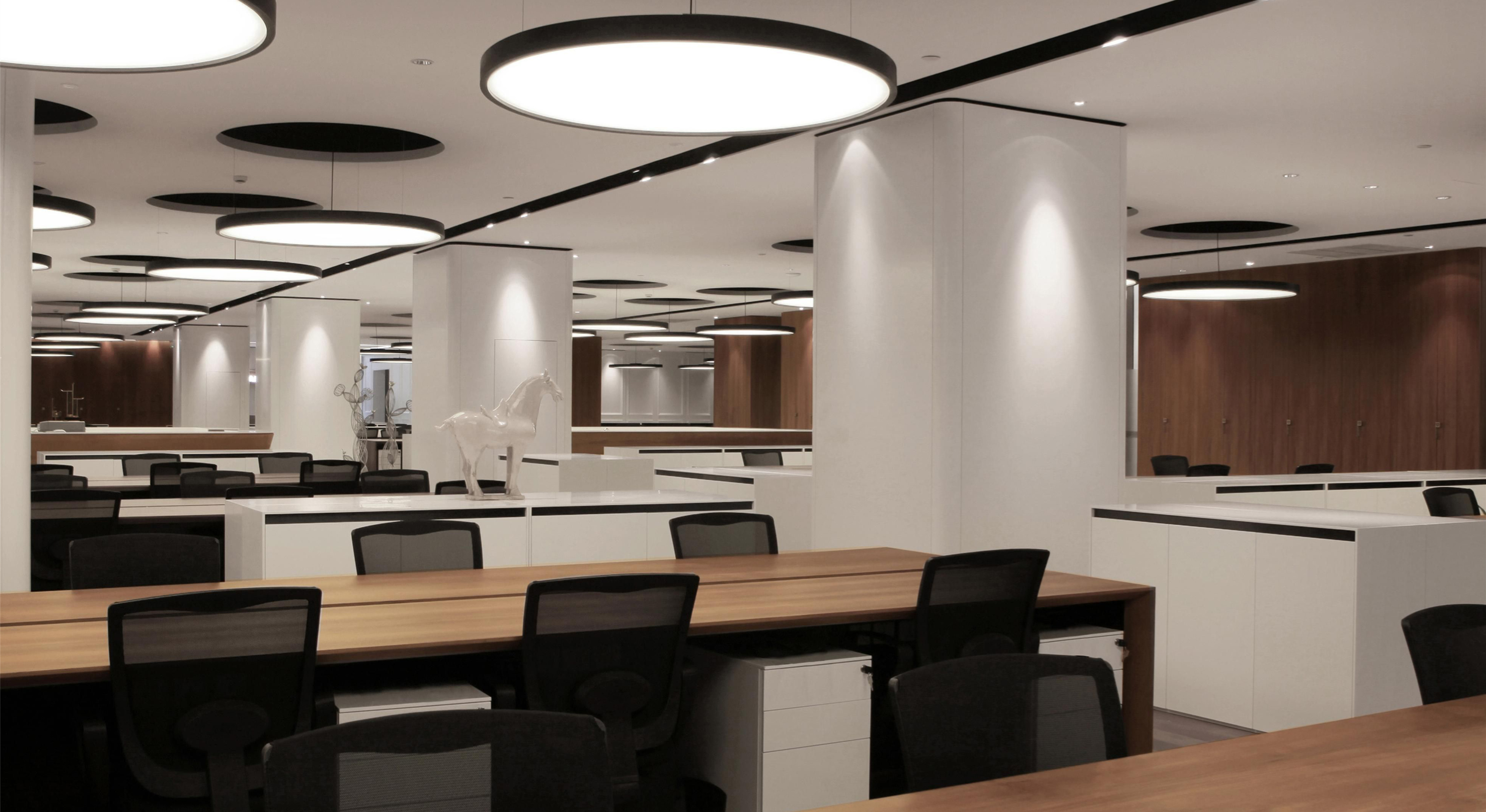 300平大氣奢華風(fēng)格辦公室裝修設(shè)計-第5張圖片-上海古都建筑設(shè)計集團 300平大氣奢華風(fēng)格辦公室裝修設(shè)計-第5張圖片-上海古都建筑設(shè)計集團