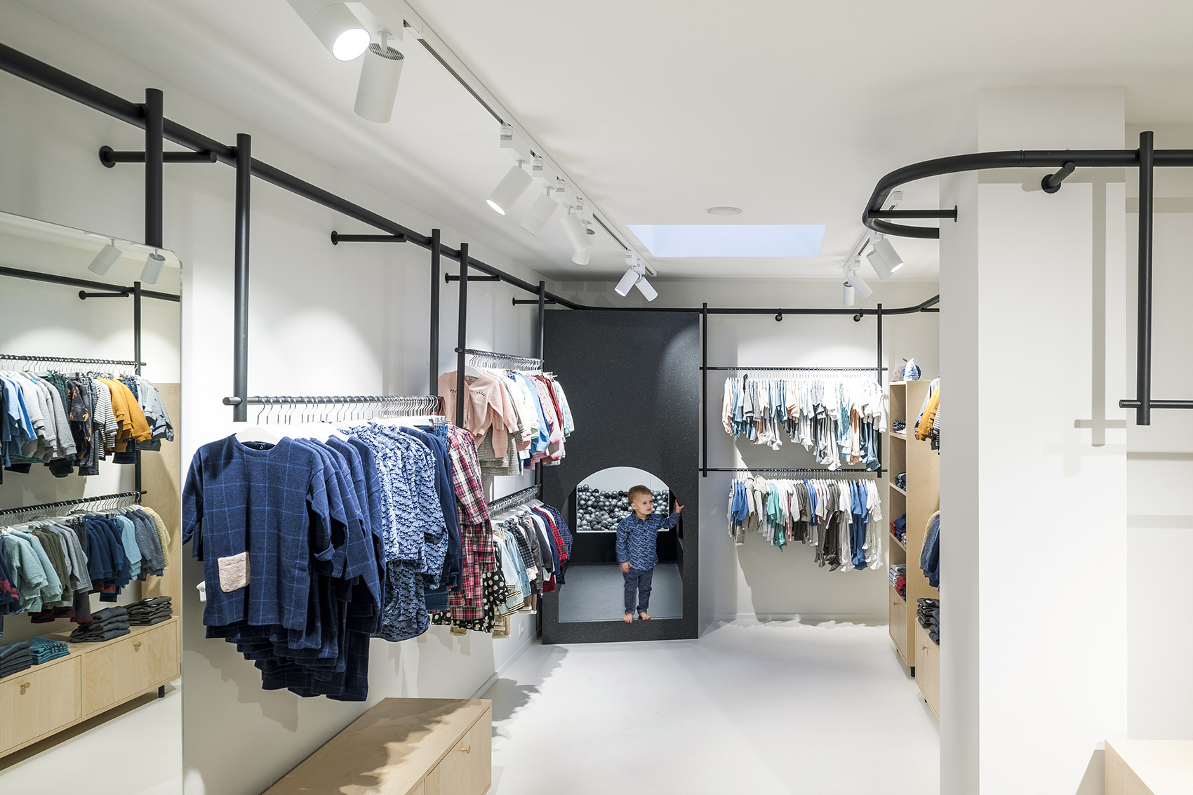 浦東新區(qū)簡(jiǎn)約風(fēng)童裝店辦公室裝修設(shè)計(jì)-第2張圖片-上海古都建筑設(shè)計(jì)集團(tuán) 浦東新區(qū)簡(jiǎn)約風(fēng)童裝店辦公室裝修設(shè)計(jì)-第2張圖片-上海古都建筑設(shè)計(jì)集團(tuán)