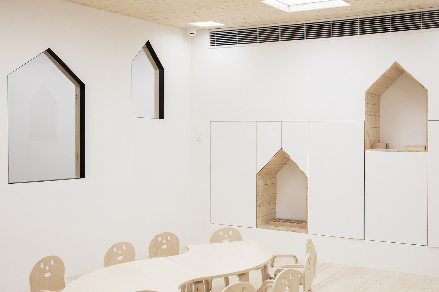 簡(jiǎn)潔早教機(jī)構(gòu)辦公室裝修設(shè)計(jì)-第1張圖片-上海古都建筑設(shè)計(jì)集團(tuán) 簡(jiǎn)潔早教機(jī)構(gòu)辦公室裝修設(shè)計(jì)-第1張圖片-上海古都建筑設(shè)計(jì)集團(tuán)