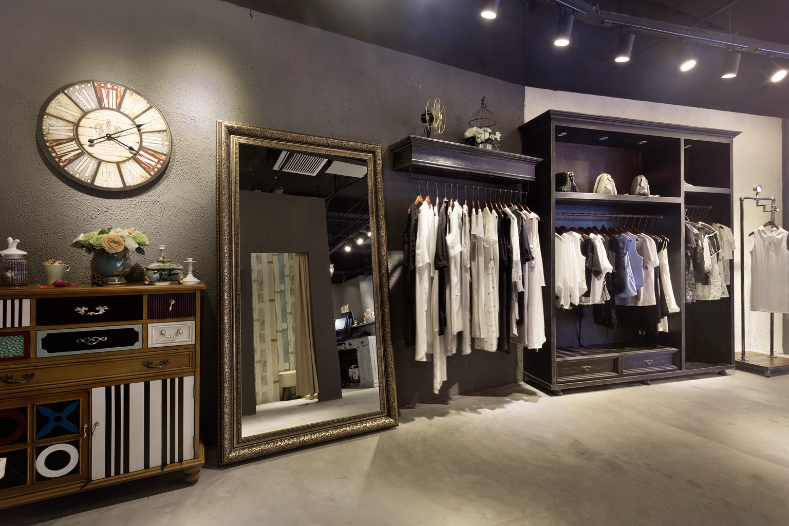 青浦區(qū)loft風(fēng)格女裝店裝修設(shè)計(jì)-第1張圖片-上海古都建筑設(shè)計(jì)集團(tuán) 青浦區(qū)loft風(fēng)格女裝店裝修設(shè)計(jì)-第1張圖片-上海古都建筑設(shè)計(jì)集團(tuán)