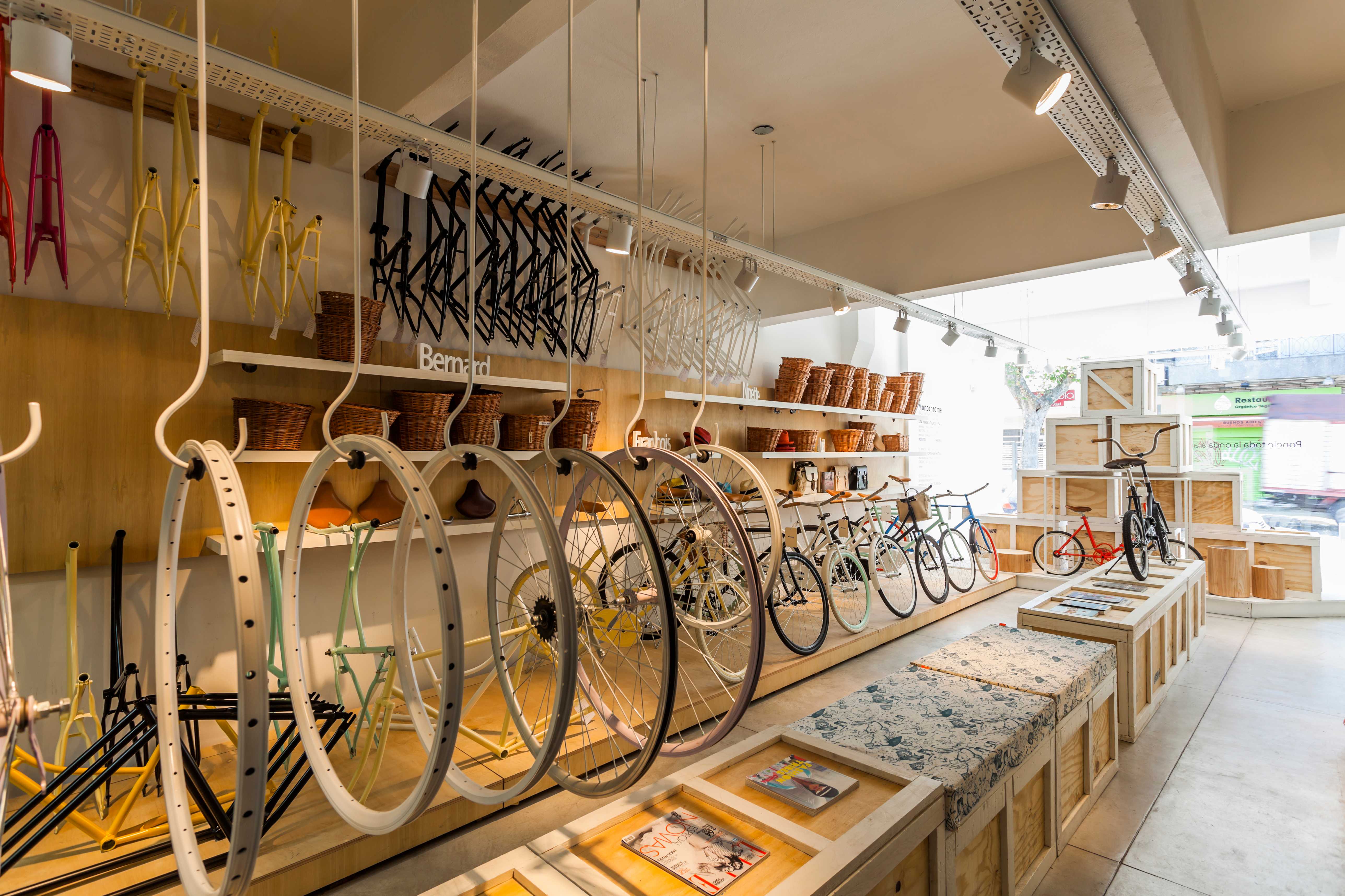 原木簡約風(fēng)格自行車店裝修設(shè)計-第2張圖片-上海古都建筑設(shè)計集團 原木簡約風(fēng)格自行車店裝修設(shè)計-第2張圖片-上海古都建筑設(shè)計集團