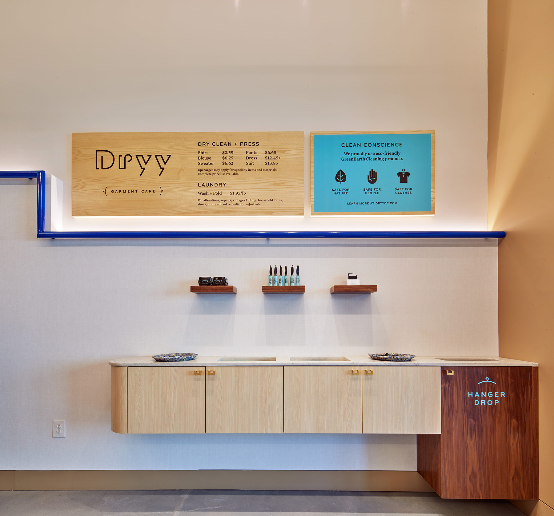 清新簡(jiǎn)約干洗店裝修設(shè)計(jì)-第1張圖片-上海古都建筑設(shè)計(jì)集團(tuán) 清新簡(jiǎn)約干洗店裝修設(shè)計(jì)-第1張圖片-上海古都建筑設(shè)計(jì)集團(tuán)