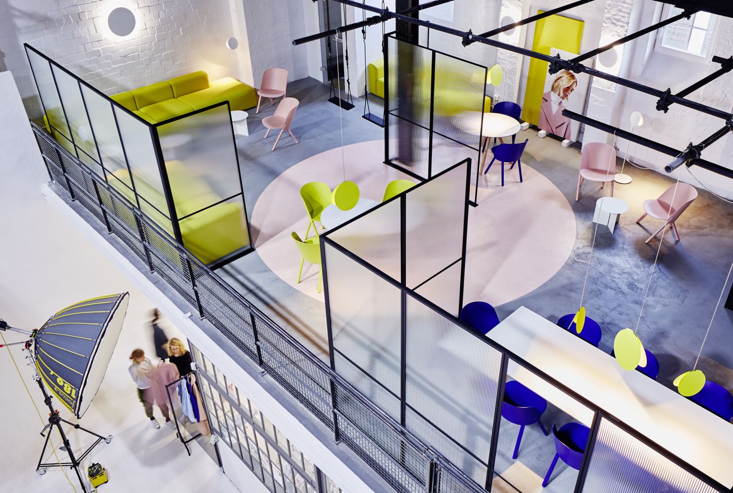 現(xiàn)代創(chuàng)意攝影棚裝修設計-第2張圖片-上海古都建筑設計集團 現(xiàn)代創(chuàng)意攝影棚裝修設計-第2張圖片-上海古都建筑設計集團