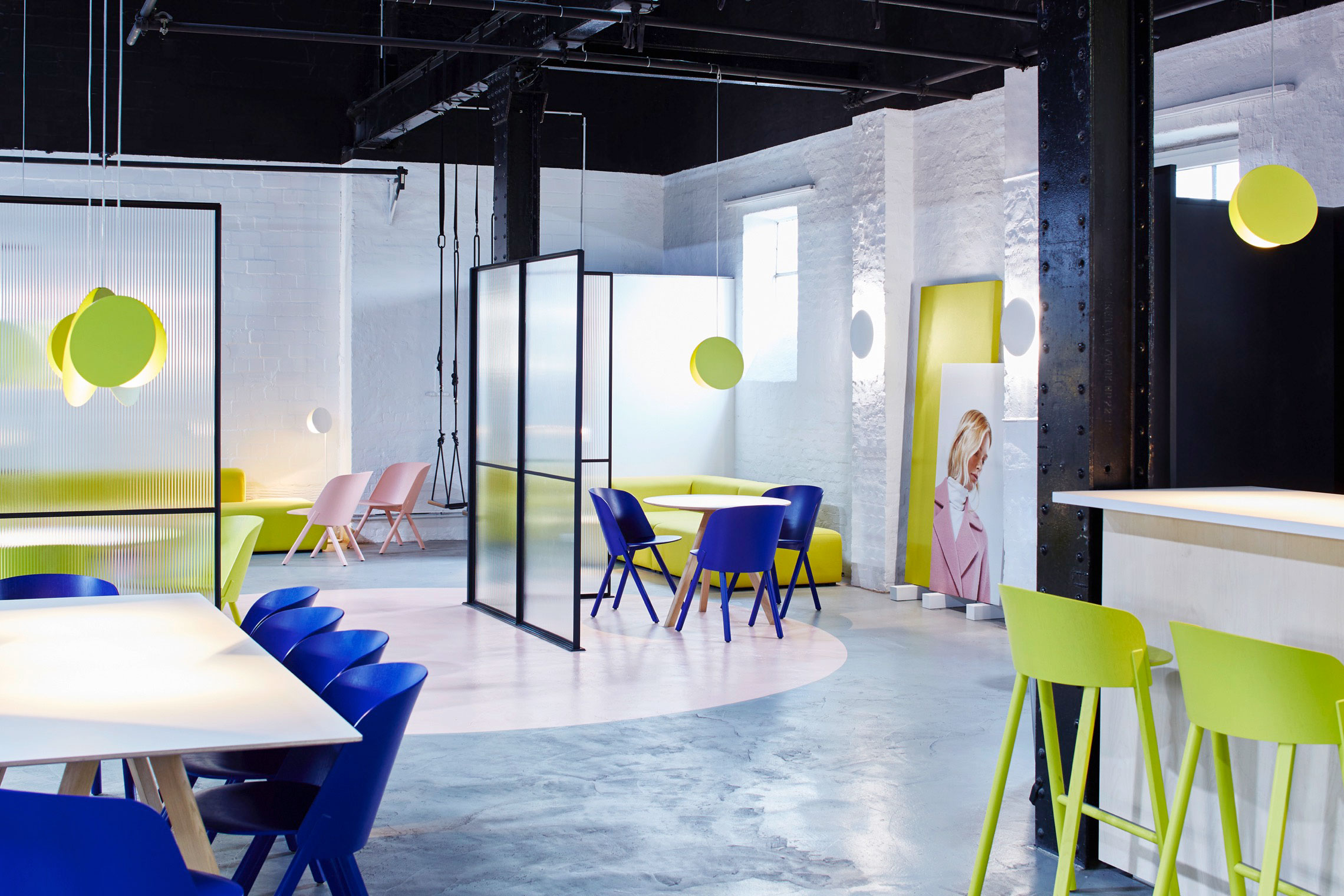 現(xiàn)代創(chuàng)意攝影棚裝修設計-第3張圖片-上海古都建筑設計集團 現(xiàn)代創(chuàng)意攝影棚裝修設計-第3張圖片-上海古都建筑設計集團