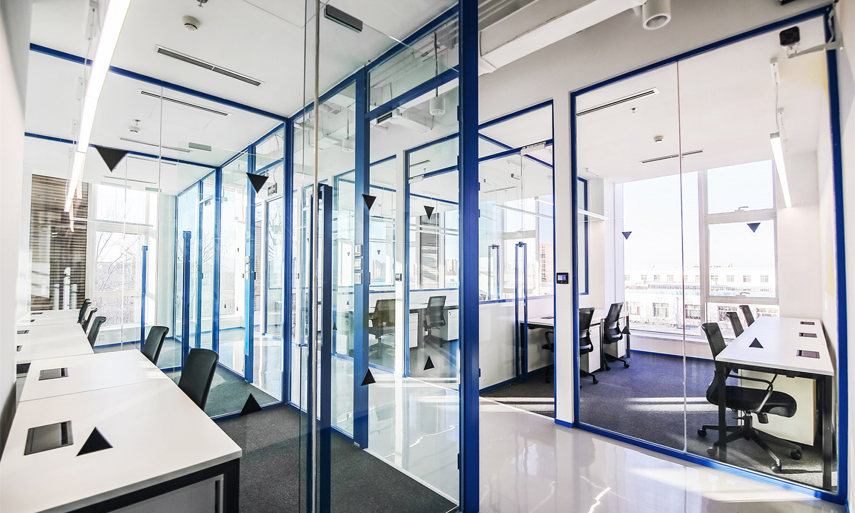 工業(yè)建筑風(fēng)格辦公室裝修設(shè)計-第3張圖片-上海古都建筑設(shè)計集團(tuán)